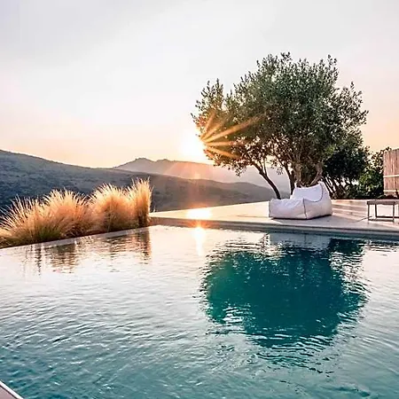 Saffron Boutique Isternia (Tinos)