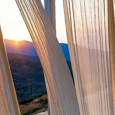 Saffron Boutique Отель Isternia (Tinos)
