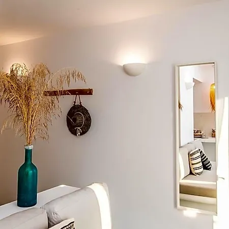 Отель Saffron Boutique