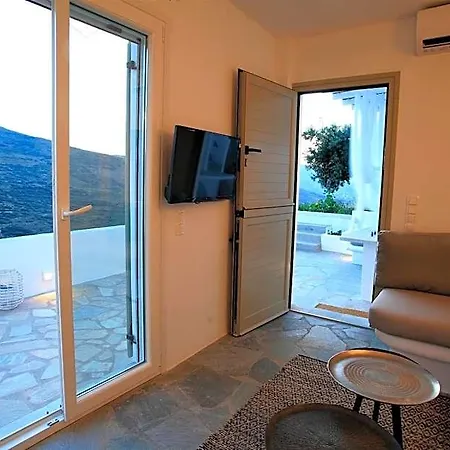 Saffron Boutique 4* Isternia (Tinos)